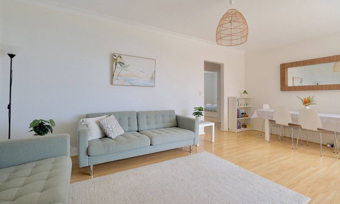 Coogee Apartamento | Modern Poolside Coogee Beach Sanctuary