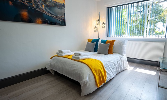Rushmoor District Apartamento | Modern Private Apartment Centrally Located
