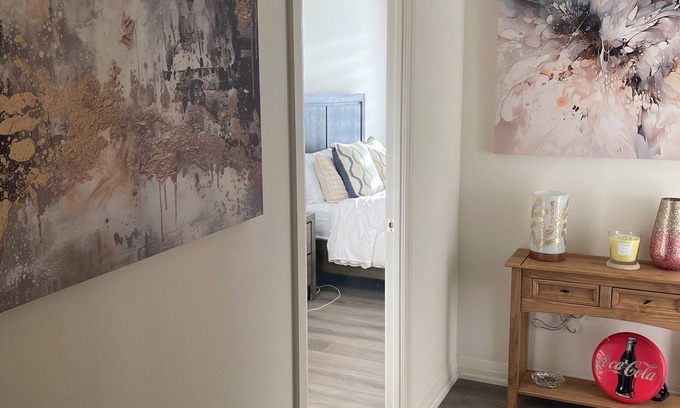 Vaughan Condominio | 🛏️ Modern Private Room with Ensuite – 2 Min Walk to Vaughan Mills