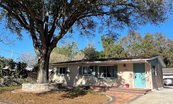 Gotha Casa | Modern, Quaint Home -Orlando-Historic Gotha, FL 15 mins from theme parks! ❤️