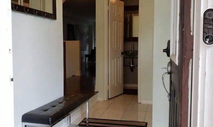 Meadowvale Village Casa | Modern - Quiet - Classy - Safe