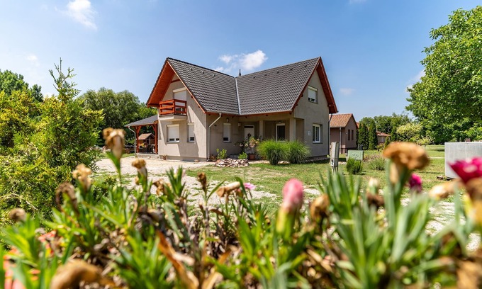 Mecser Casa | Modern Retreat Located Just Outside Gyor - Spacious Rooms and Comfortable Beds!
