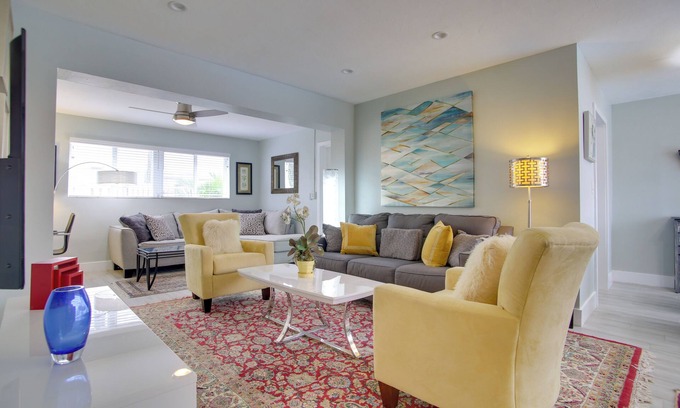 Middle River Terrace Apartamento | ¡NUEVO! Retiro moderno 3Mi de la playa de Fort Lauderdale
