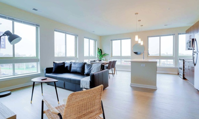 Jefferson Manor Apartamento | Modern Retreat W Gym & Prime Location