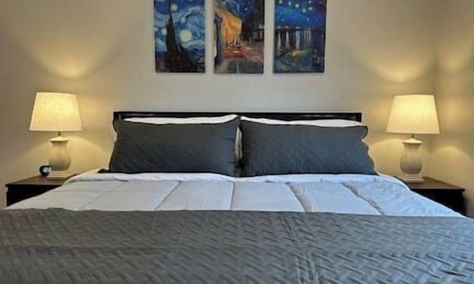 South Salt Lake Apartamento | Modern Retreat with All the Essentials