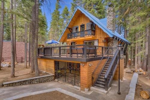 Tahoe Woods Casa | Modern Retro Tahoe Chic Chalet