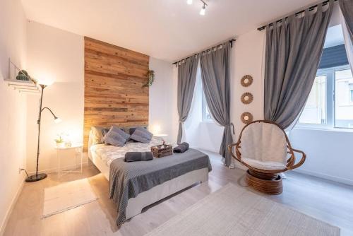 Penha de Franca Apartamento | Modern Rustic Apartment in Graça