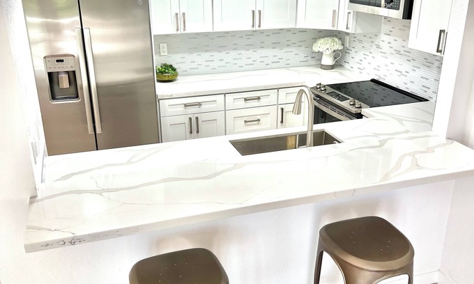San Ramon Condominio | Modern San Ramon Condo – Stylish, Comfy Peaceful & Perfectly Located!