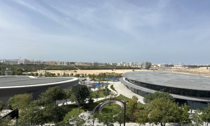 Sharjah Apartamento | Modern sanctuary with pool and gym access in downtown aljada