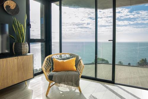 L'Albufereta Apartamento | Modern sea front East Wind