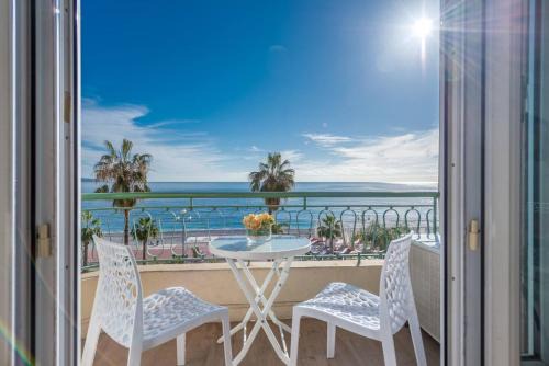 La Californie Apartamento | Modern Sea View Apartment on Promenade des Anglais