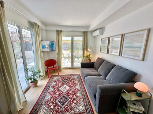 Olymbiaki Akti Casa | Modern Seaside Retreat with Private Patio and Parking - Blue Zone Homes