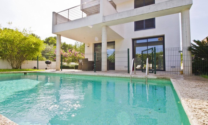 Pedruscada Casa | Modern semi-detached house in quiet residential area - 200 m to the sea (promenade)