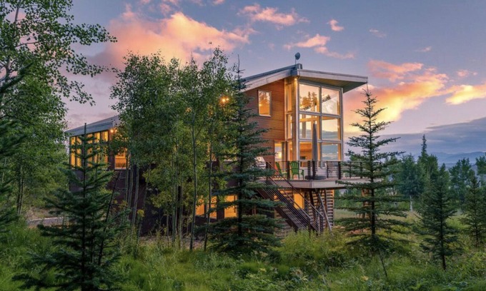 Granby Casa | Modern ski house on 5 acres w/ a huge hot tub near Winter Park, Fraser & Granby