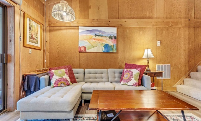 Bear Valley Condominio | Modern & Sleek Condo - Creekside #110 by Bear Valley Vacation Rentals