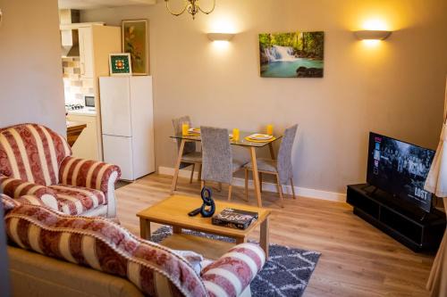 Wolverhampton Apartamento | Modern Spacious 2 Bed Apartment Wolverhampton with Free Secure Parking