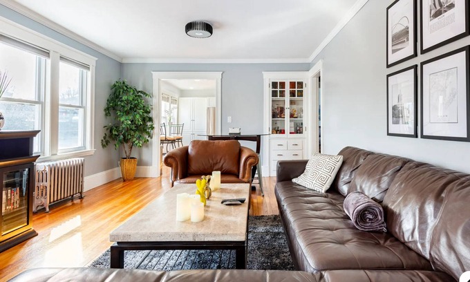 Salem Condominio | Modern, Spacious Condo, minutes to downtown Salem, Private Parking on Site!