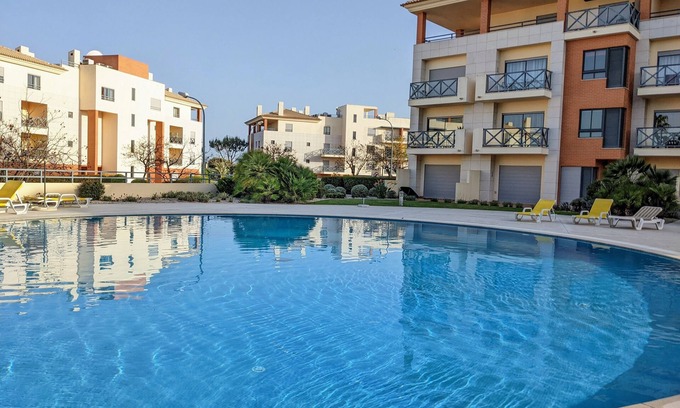 Montechoro Condominio | Modern & Spacious Flat with Pool close to Oura