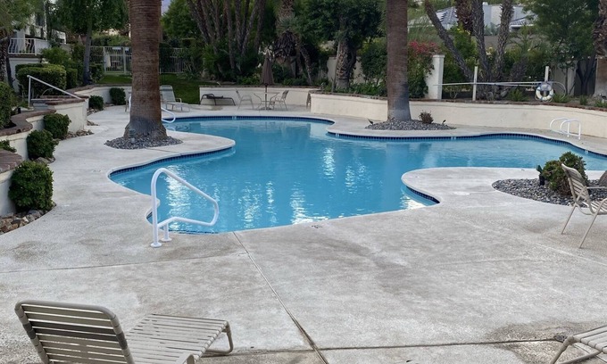 Canyon Corridor Apartamento | Modern, spacious, great location, fab pools