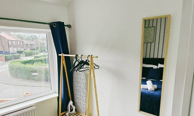 Stalybridge Casa | Modern & Spacious Home – 25 Mins to Manchester, Sleeps 8