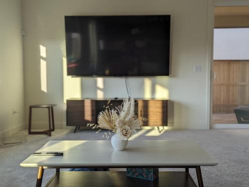 Sparks Casa | Modern, Spacious & Relaxing Home in Sparks, NV