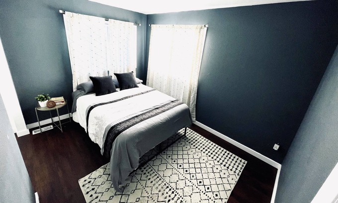 Lakewood Casa | Modern, spacious townhome 10 minutes from Red Rocks!