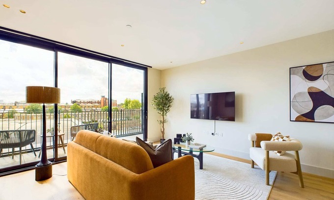 St. Pancras and Somers Town Apartamento | Modern St Pancras Apartment with Large Balcony