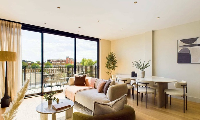 St. Pancras and Somers Town Apartamento | Modern St Pancras Apartment with Large Balcony