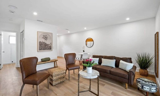 Sailboat Bend Apartamento | Modern Stay Condo- 2 bed 1 bath Near Riverwalk