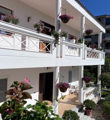 Tirana Apartamento | Modern Studio Apartment in a Villa - Tiranë
