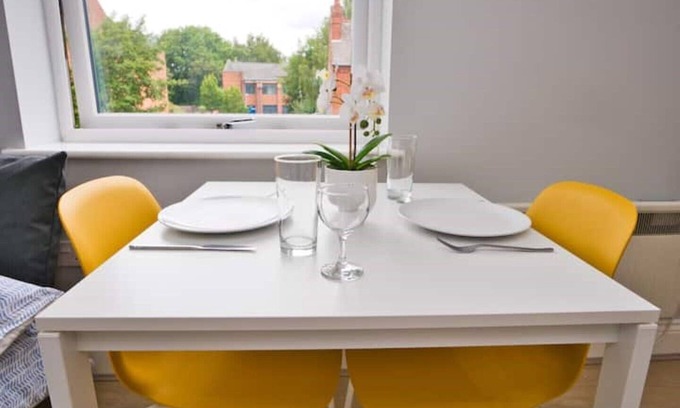 Seisdon Apartamento | Modern Studio - Close to City Centre!