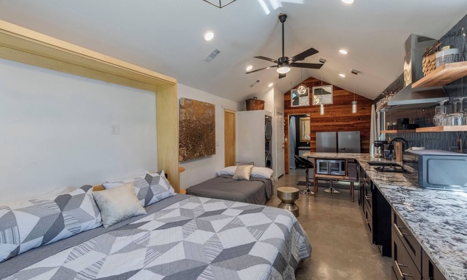 Washington Virginia Vale Apartamento | Modern Studio Escape in a Peaceful Denver Neighborhood