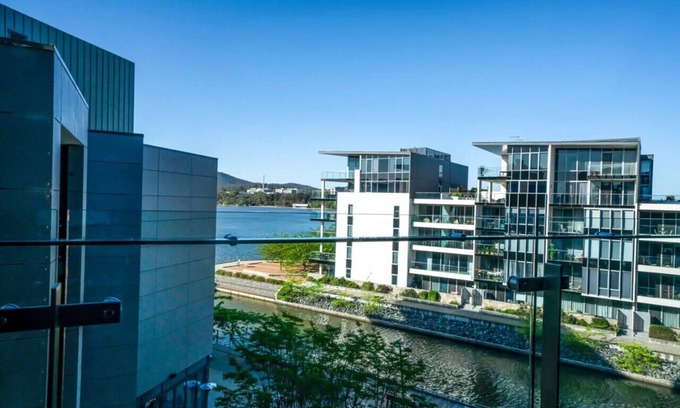 Kingston Apartamento | Modern studio w/t wifi & parking