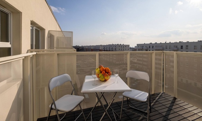 Lodz Apartamento | Modern Studio With Balcony by Renters