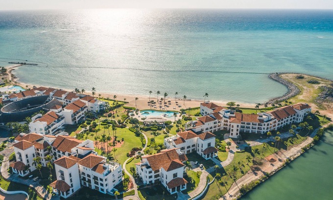 Cap Cana Marina Apartamento | Modern studio with ocean view in Punta Palmera