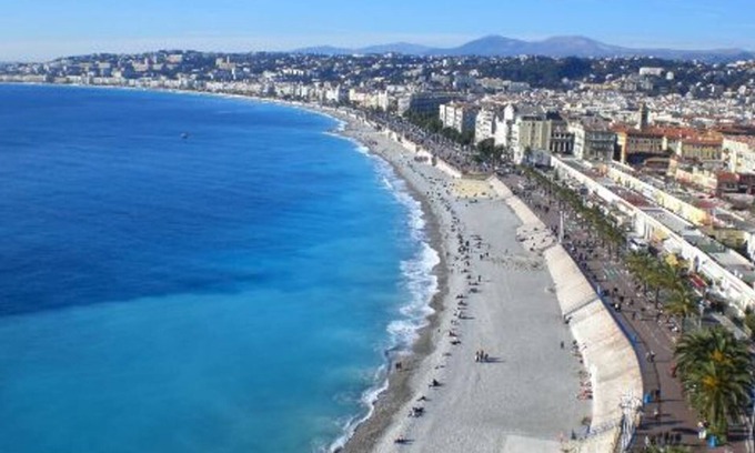 La Madeleine Apartamento | Estudio moderno con terraza orientada al sur, WiFi, a 700 m de la playa, todas las tiendas.