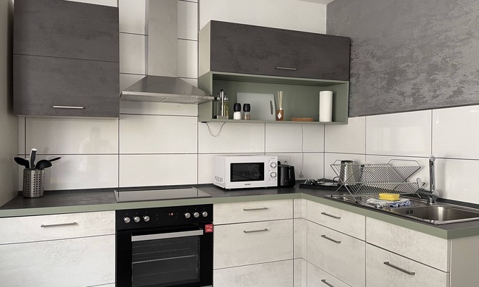 Innenstadt Apartamento | Modern studios in the heart of OS | home2share