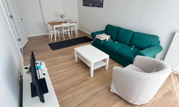 Kadikoy Casa | Modern & Stylish 2-Bedroom Apartment with Fast Wi-Fi in Central Istanbul