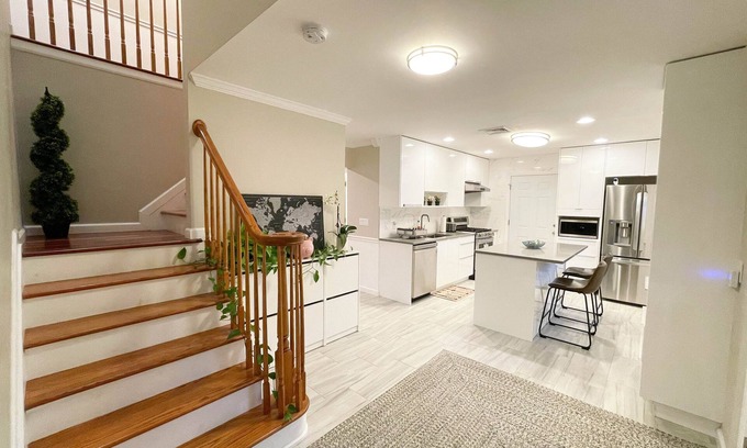 Edison Casa | Modern & Stylish 3 bed single house central Jersey
