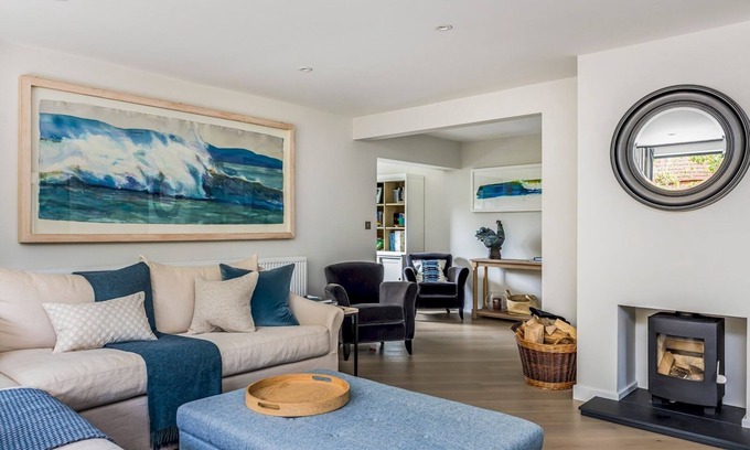 Bosham Casa | Modern Stylish Bosham Home | Pass The Keys