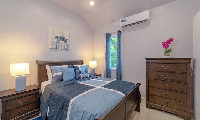 Buckleys Village Apartamento | Modern, stylish, peaceful apartment with a great view!