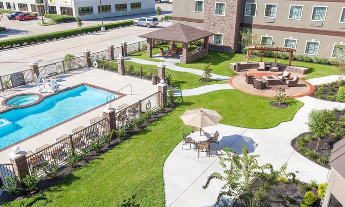 Spring Branch West Condominio | Suite Moderna | Gimnasio + piscina al aire libre + bañera de hidromasaje