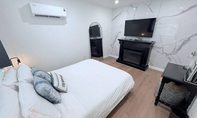 Simi Valley Apartamento | Modern 1-BR Suite Kitchen AC Fireplace Private Entry – Simi Valley