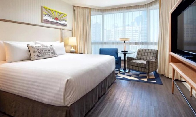 Civic Core Hotel | Modern Suite w/ King Bed Near 1st Avenue