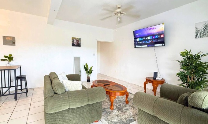 Stonyhill Apartamento | Modern Suite with Balcony & Full Kitchen