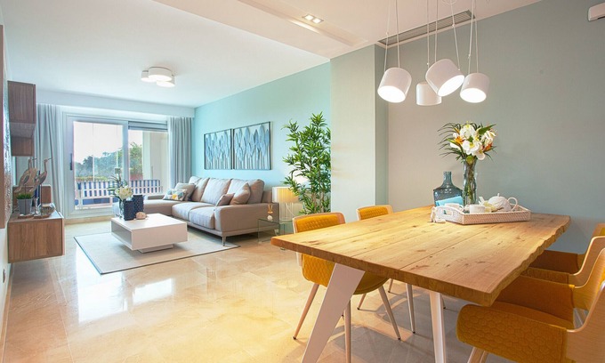 Ojen Apartamento | Moderno apartamento de tres dormitorios en La Mairena