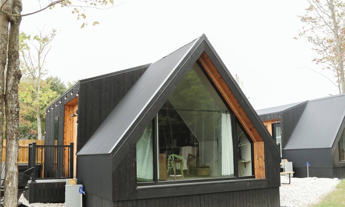 Milroy Cabina | Modern Tiny Home 25/With Hot Tub!