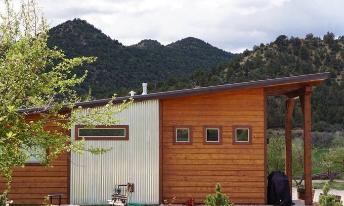 Glendale Cabina | Apple Hollow Tiny House # 3 Zion / Bryce Tiny House en el huerto de manzanas! Plazas 4