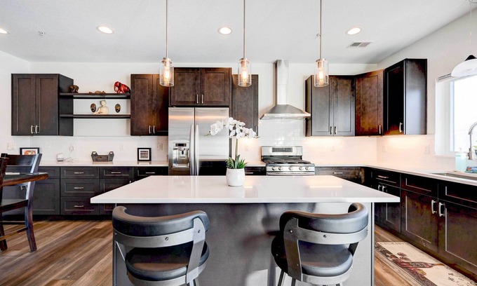 Louisville Casa | Modern Townhome, Day Trip to Colorado Ski Resorts!