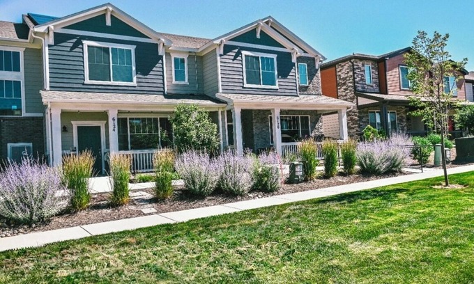 Aurora Casa | Modern Townhome Near Denver International Airport and Gaylord Hotel